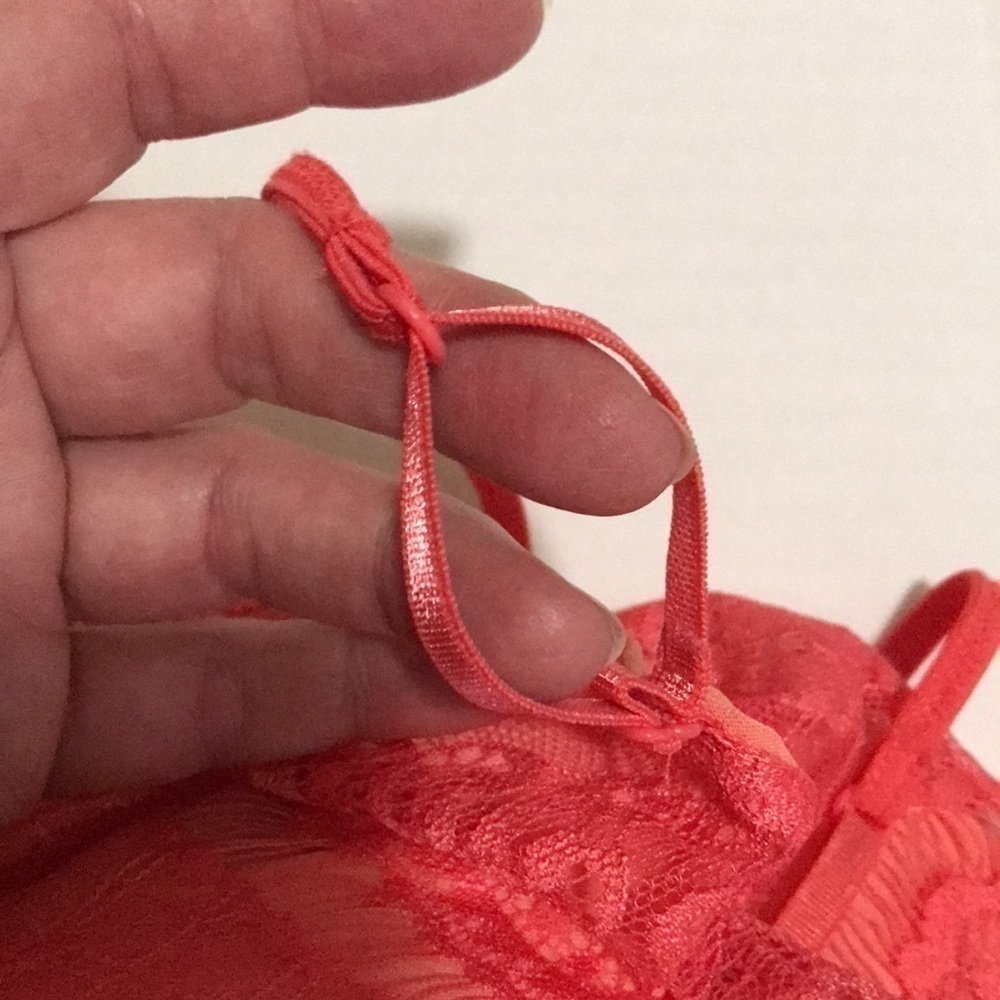 MAURICES Women’s Coral Floral Eye-lashed Lace Lined Cami—Size S - Picture 9 of 14